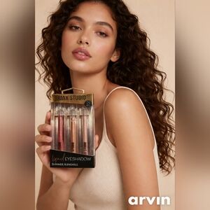 Max Studio Liquid Eyeshadow Trio - Rose Gold, Bronze, Nude